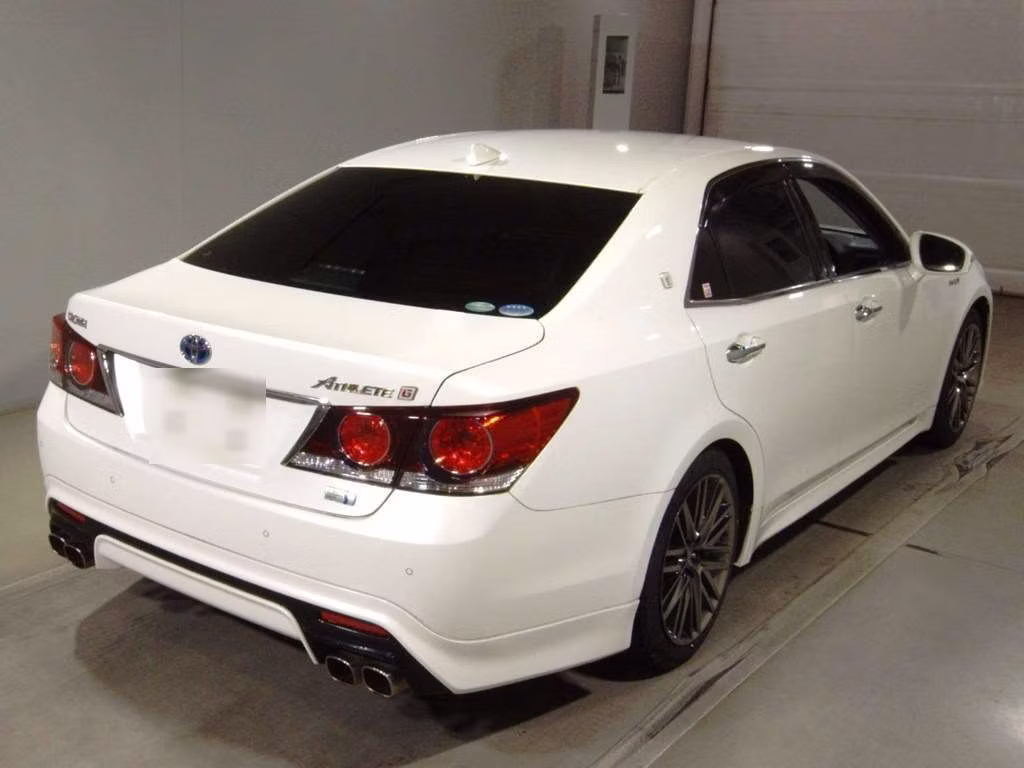 TOYOTA CROWN
