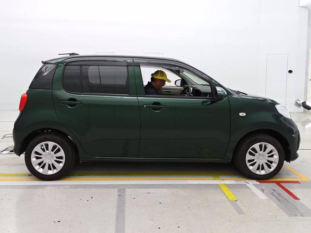 DAIHATSU BOON