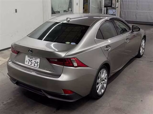 LEXUS IS300H