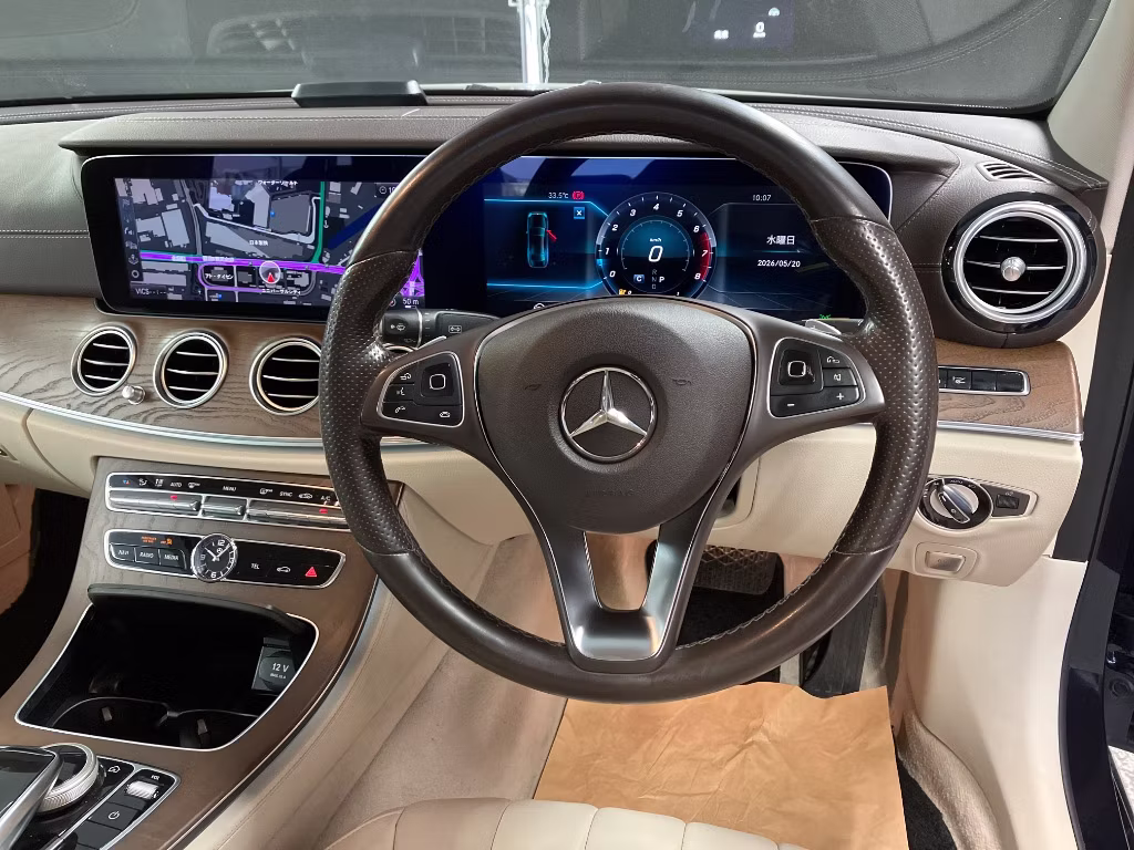 MERCEDES-BENZ E-CLASS