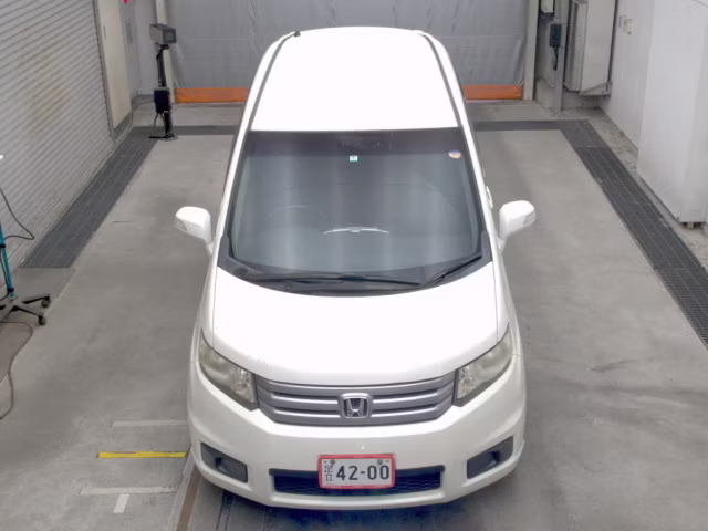 HONDA FREED SPIKE