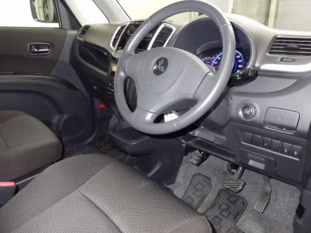 MITSUBISHI DELICA D:2