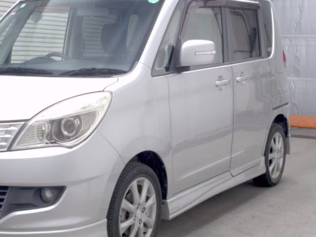 MITSUBISHI DELICA D:2