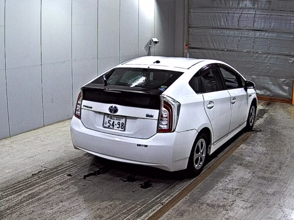 TOYOTA PRIUS