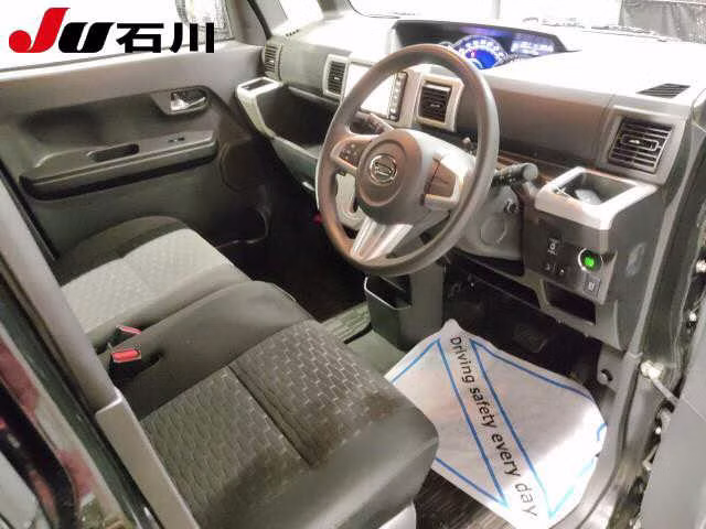 DAIHATSU WAKE