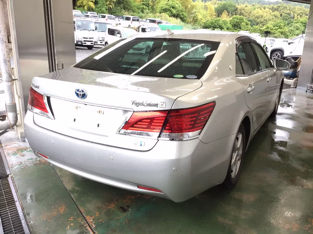TOYOTA CROWN