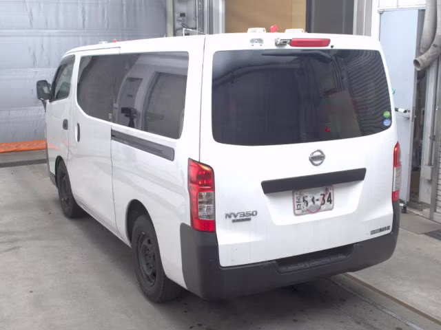 NISSAN NV350 CARAVAN