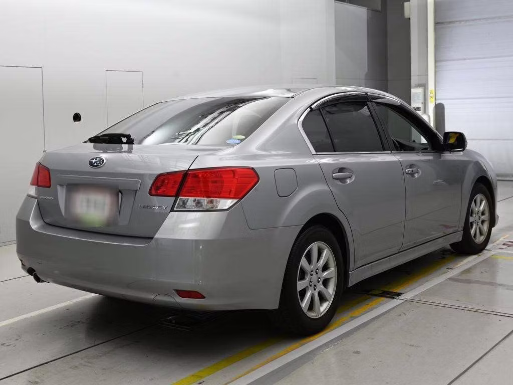 SUBARU LEGACY B4