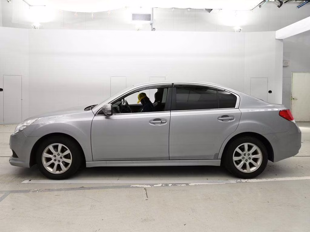 SUBARU LEGACY B4