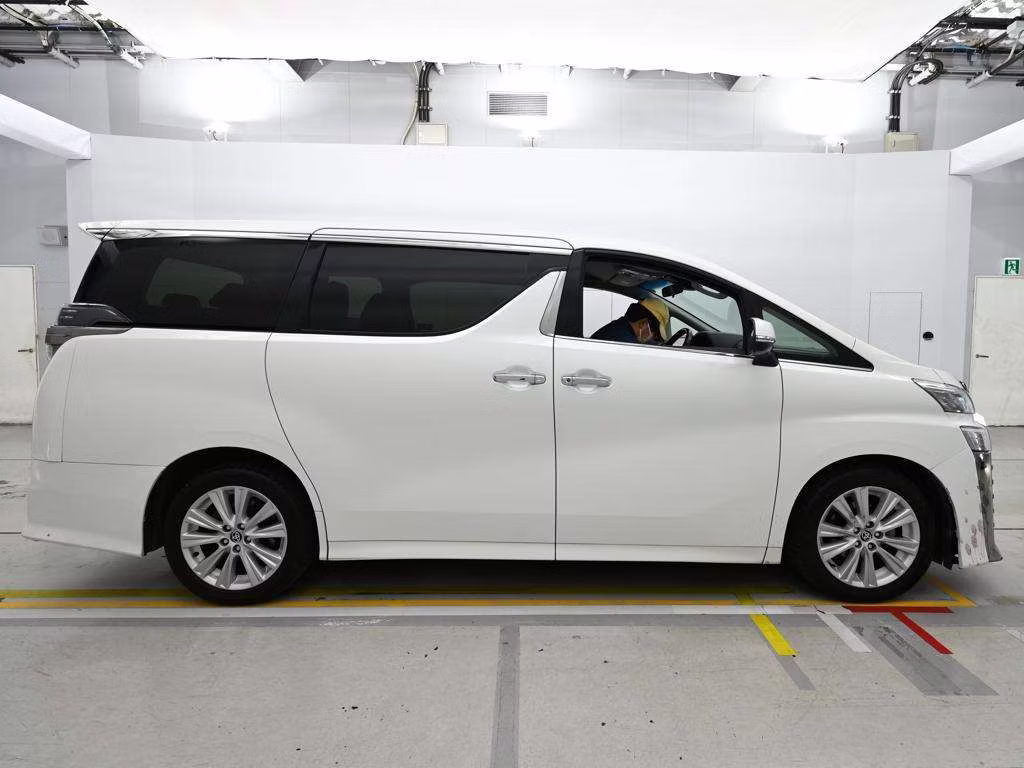 TOYOTA VELLFIRE