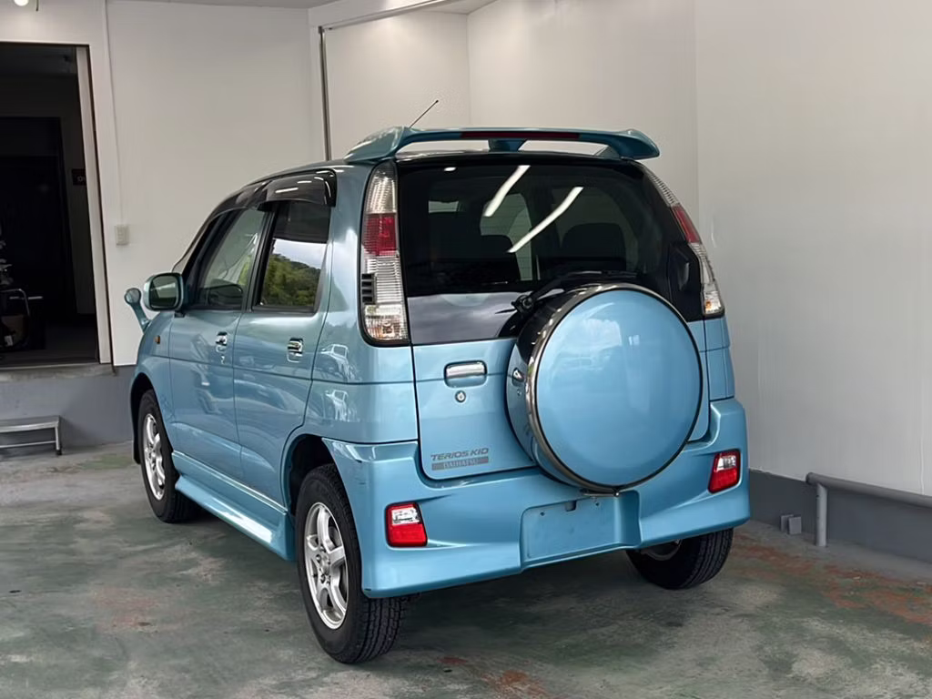DAIHATSU TERIOS KID