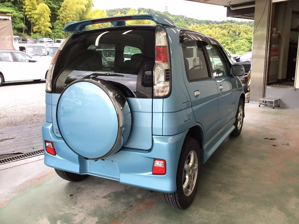 DAIHATSU TERIOS KID