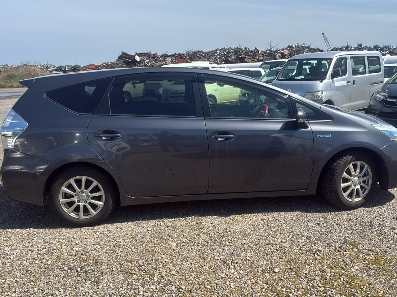 TOYOTA PRIUS ALPHA