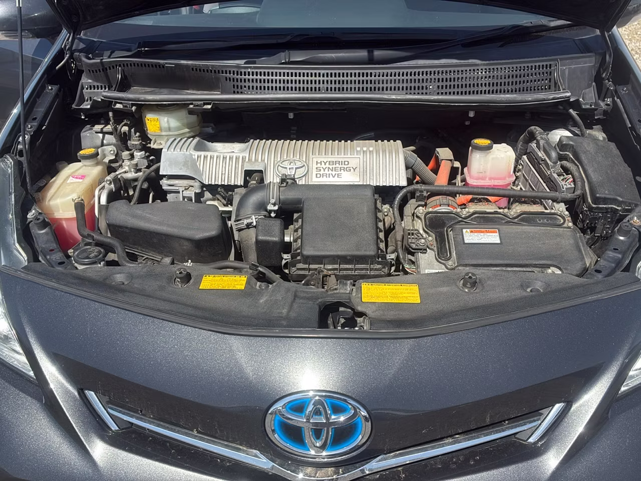 TOYOTA PRIUS ALPHA