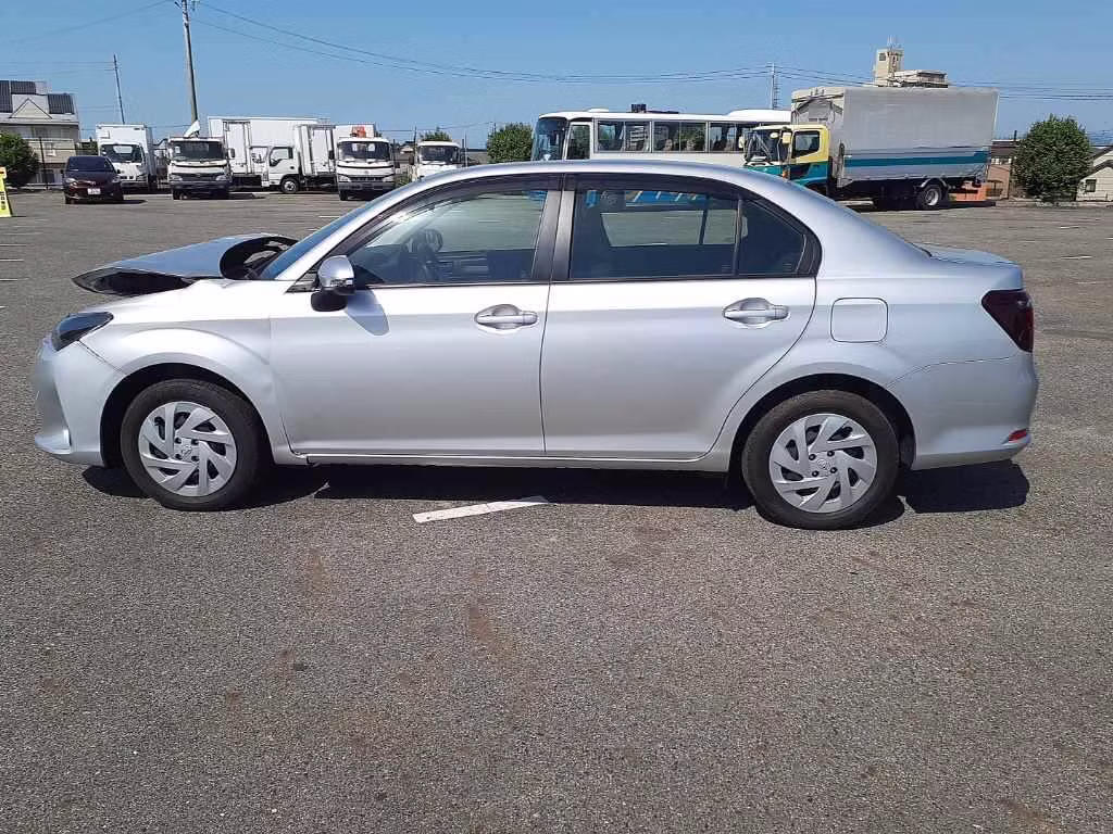 TOYOTA COROLLA AXIO