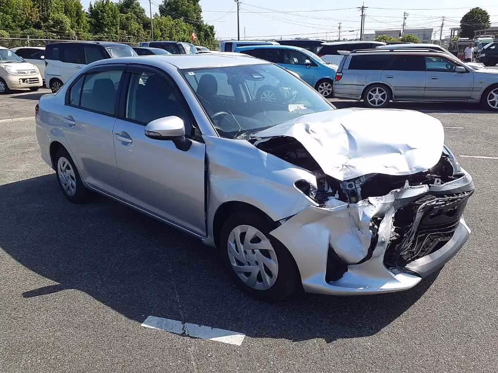 TOYOTA COROLLA AXIO