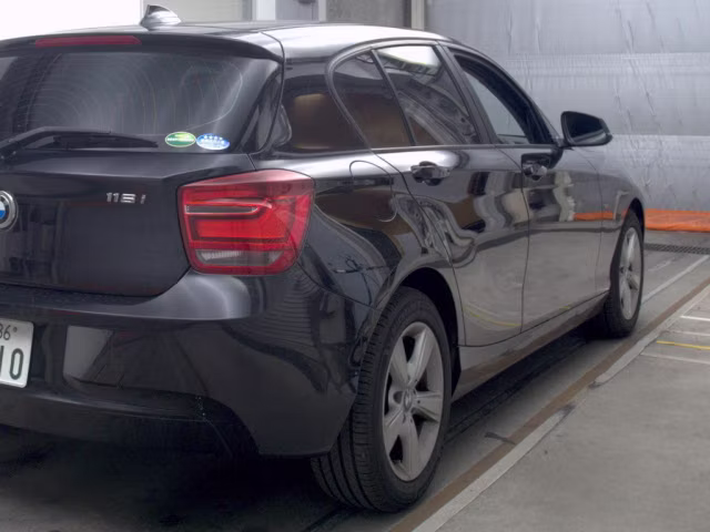 BMW 1-SERIES
