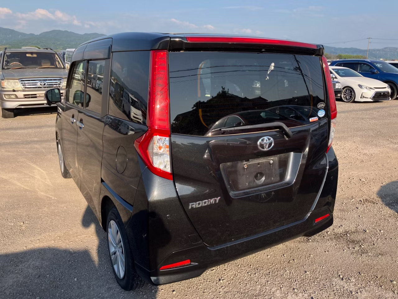 TOYOTA ROOMY