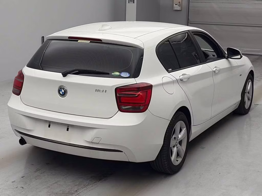 BMW 1-SERIES