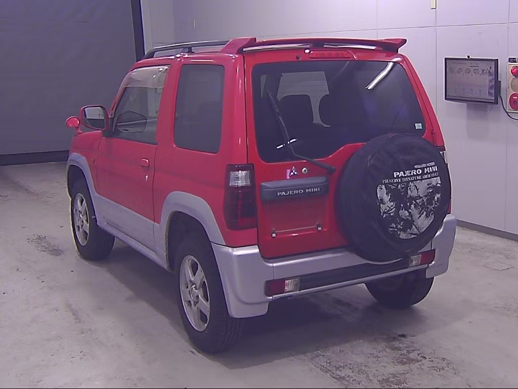 MITSUBISHI PAJERO MINI