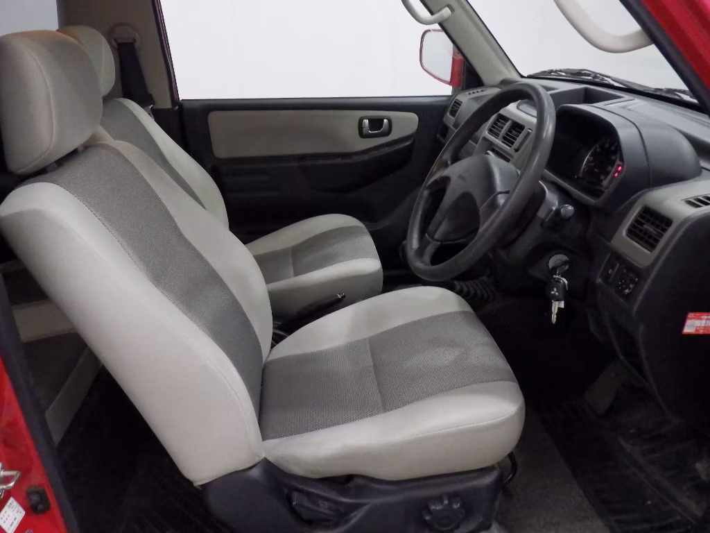 MITSUBISHI PAJERO MINI