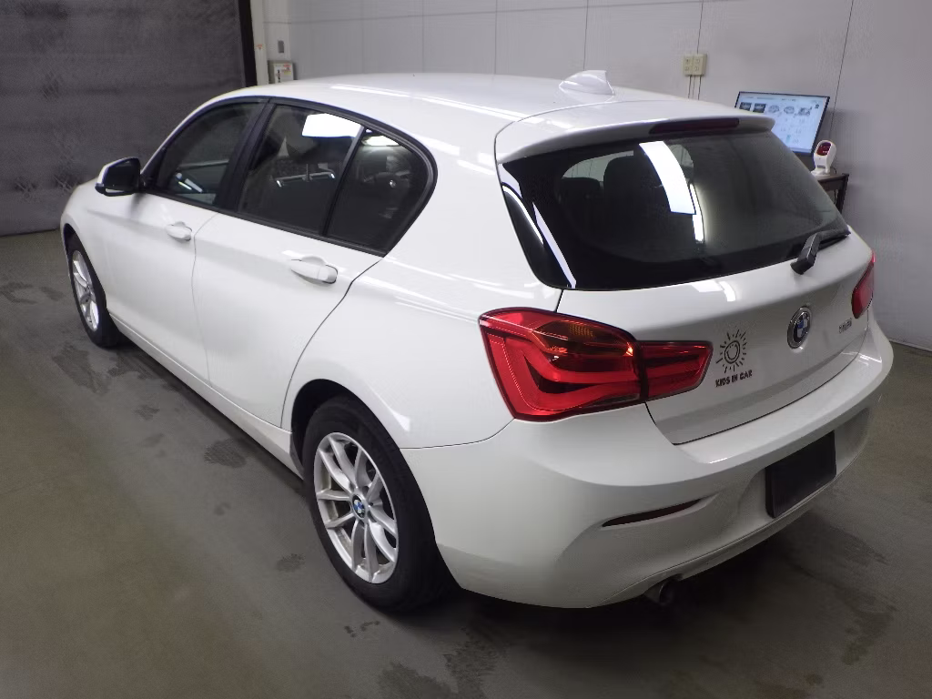 BMW 1-SERIES