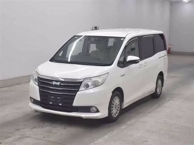 TOYOTA NOAH