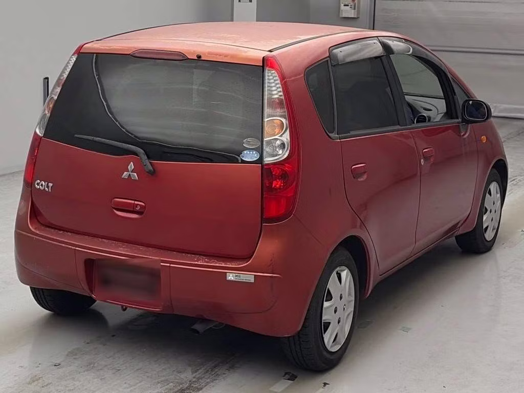 MITSUBISHI COLT