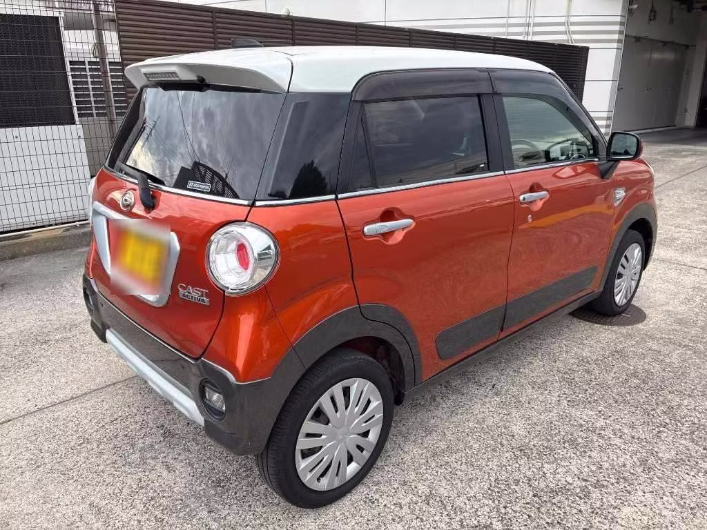 DAIHATSU CAST