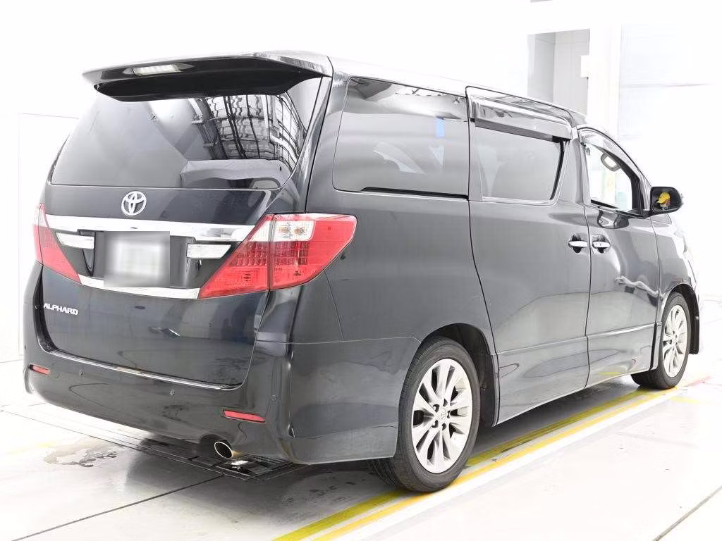 TOYOTA ALPHARD