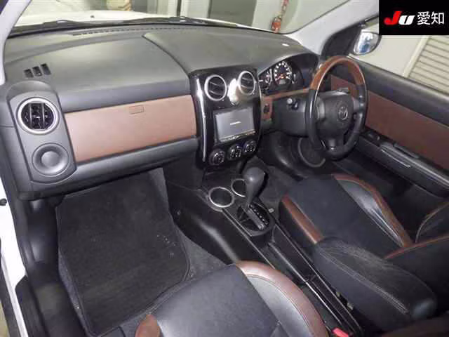 MAZDA VERISA