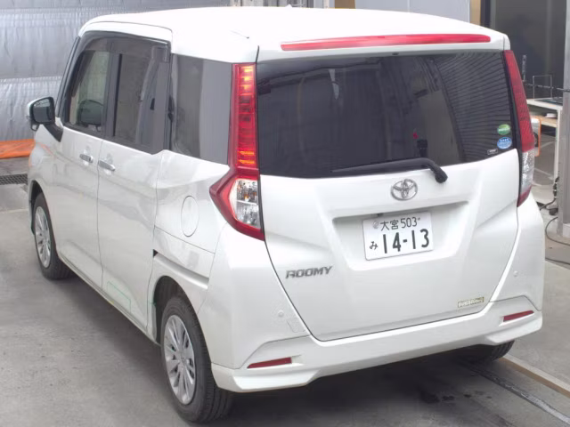 TOYOTA ROOMY