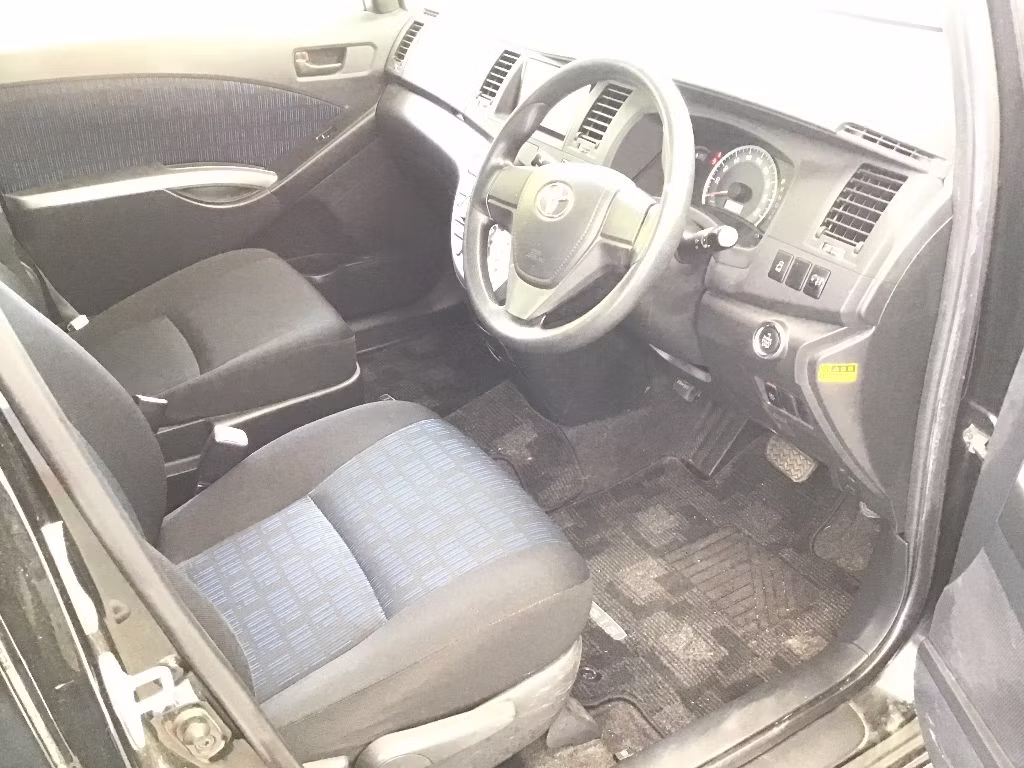 TOYOTA ISIS
