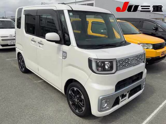 DAIHATSU WAKE