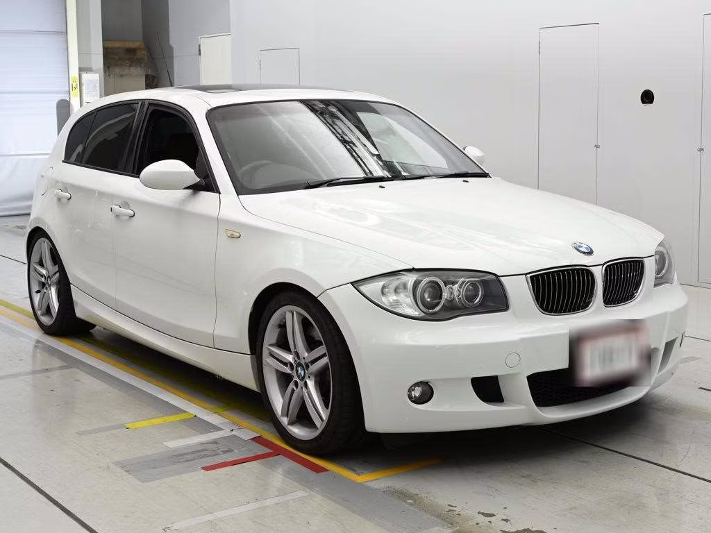 BMW 1-SERIES