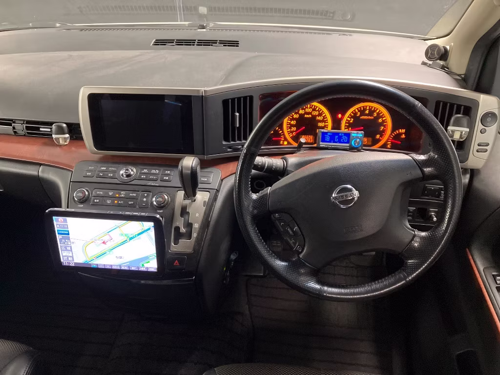 NISSAN ELGRAND