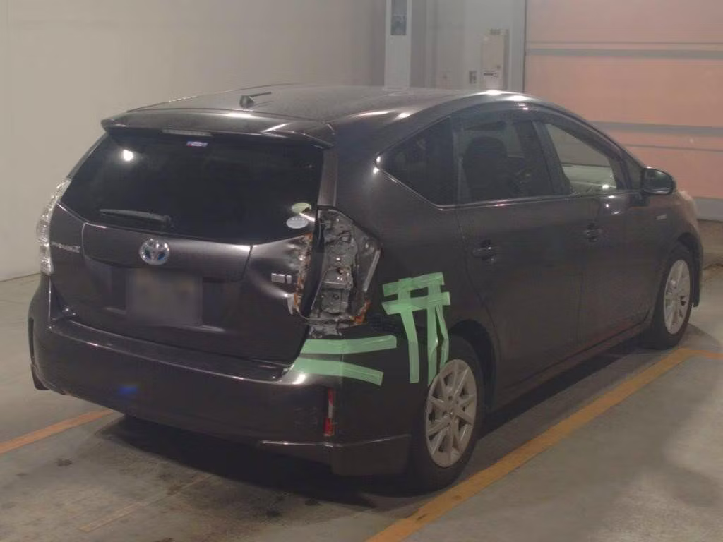 TOYOTA PRIUS ALPHA