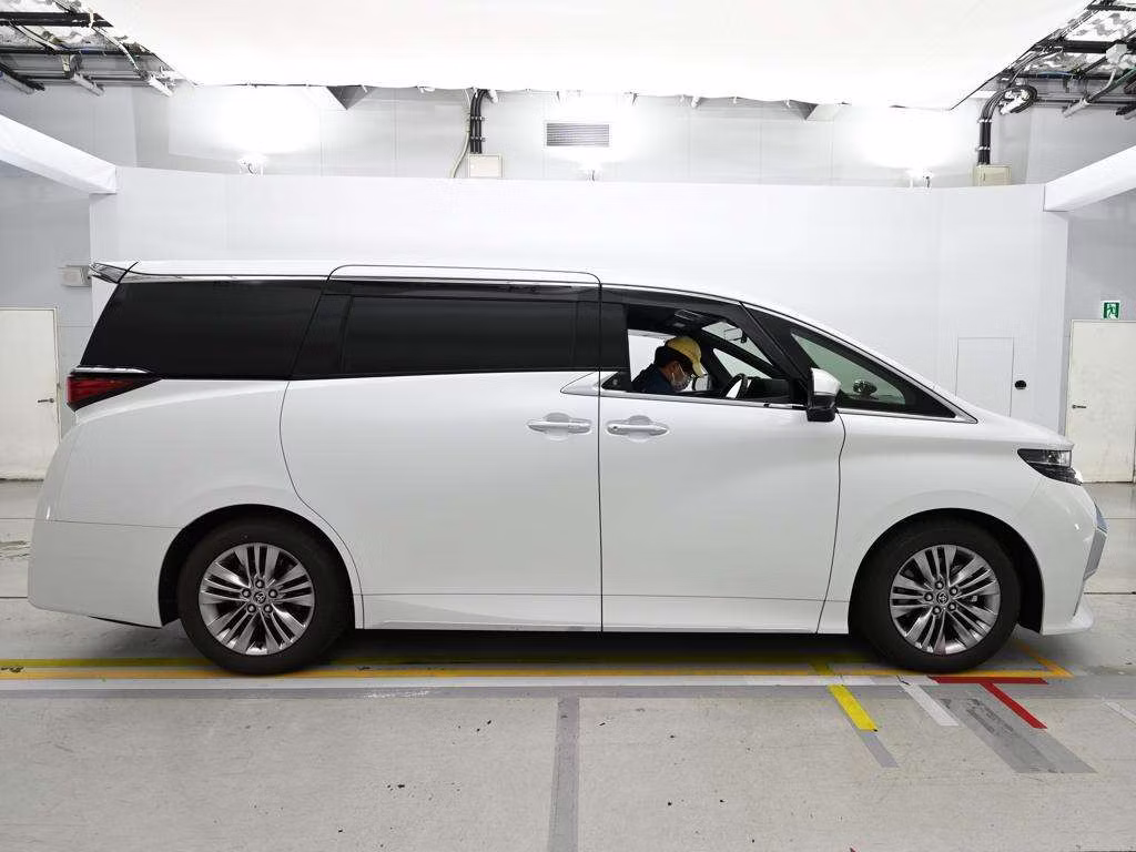 TOYOTA ALPHARD