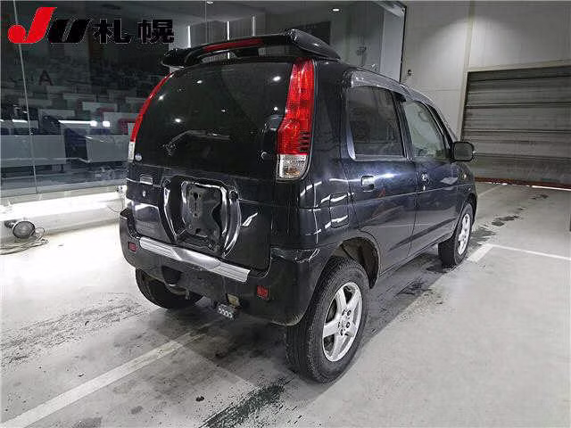 DAIHATSU TERIOS KID