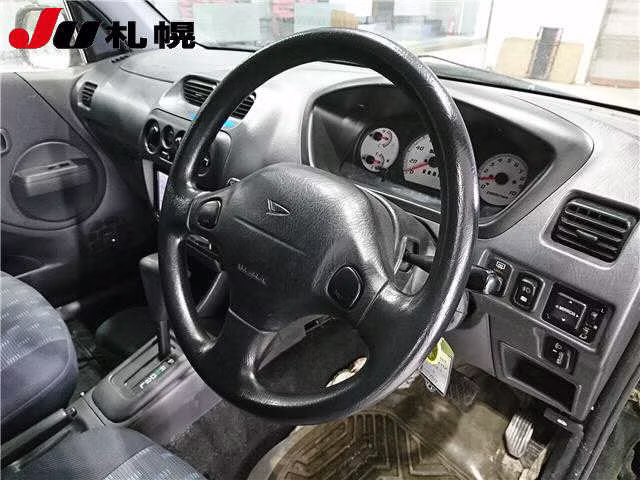 DAIHATSU TERIOS KID