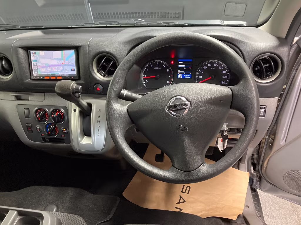 NISSAN NV350 CARAVAN