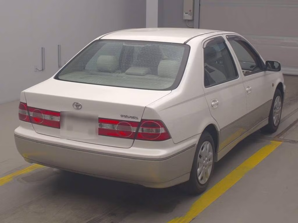 TOYOTA VISTA