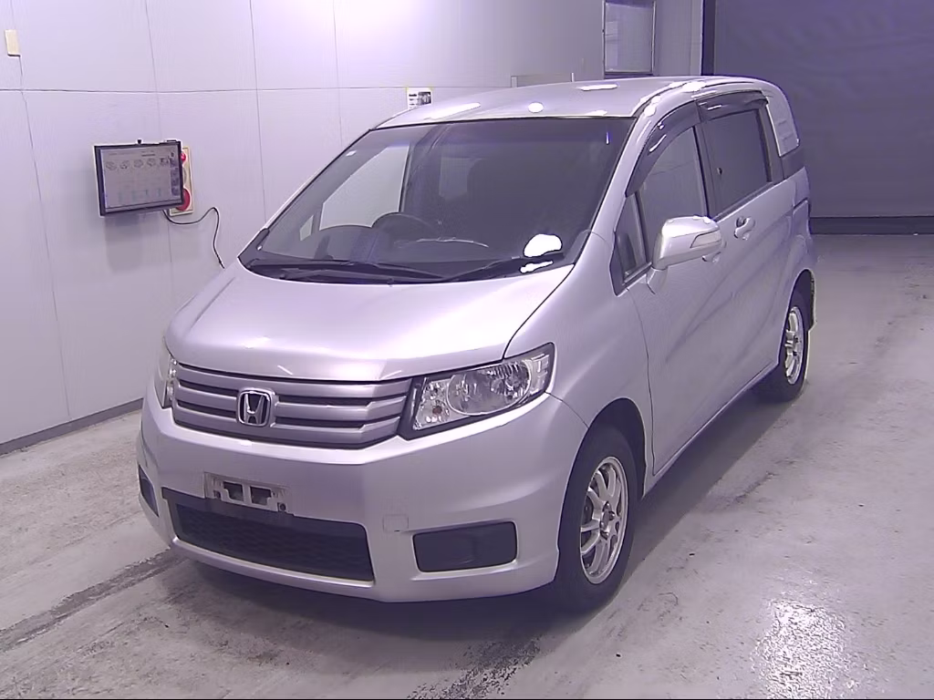 HONDA FREED SPIKE