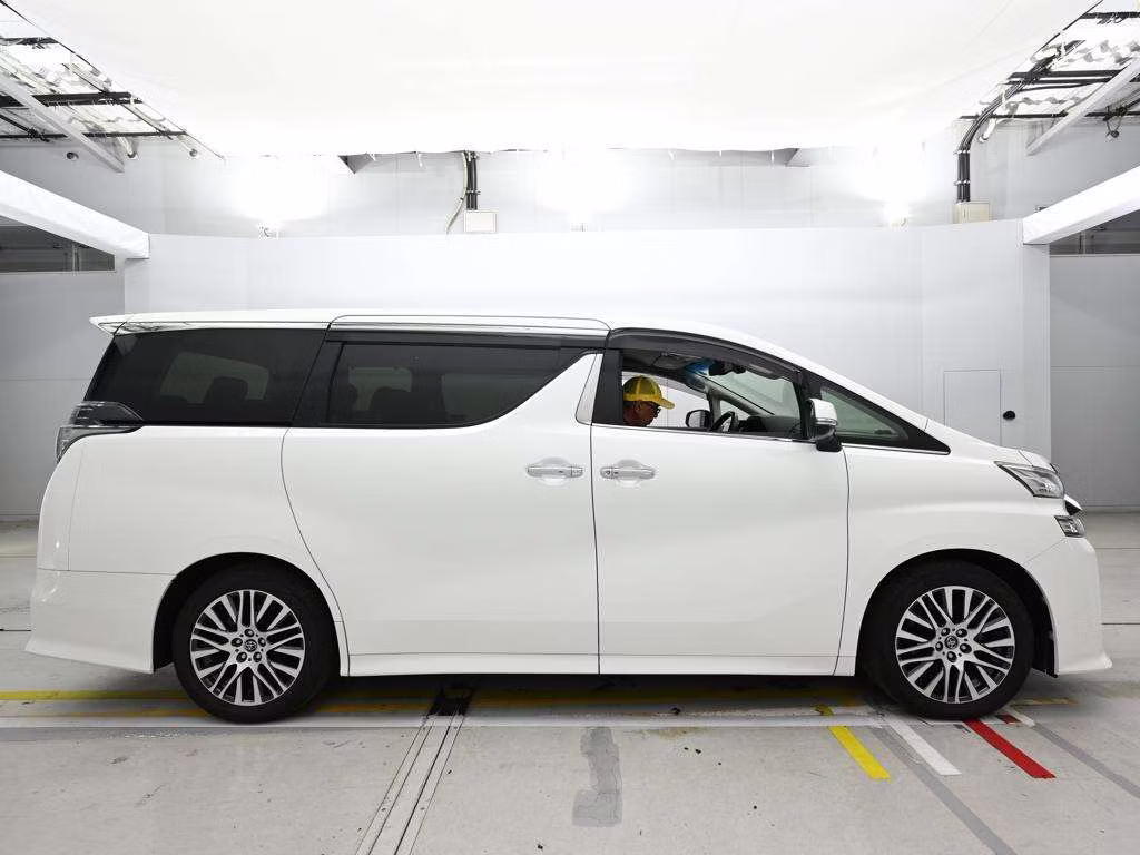 TOYOTA VELLFIRE