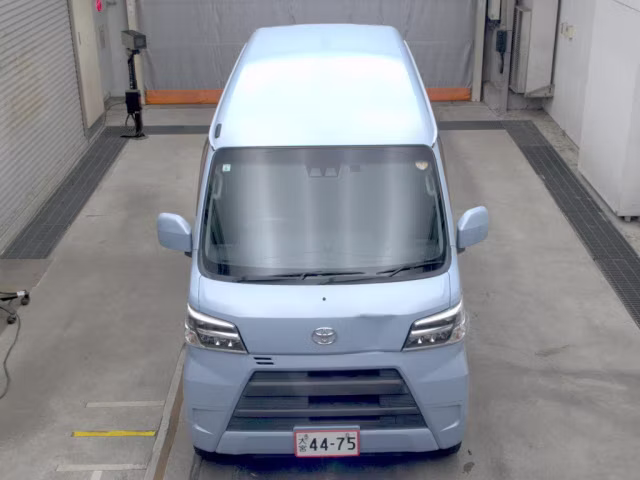 TOYOTA PIXIS VAN