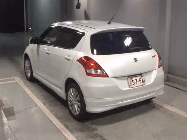 SUZUKI SWIFT