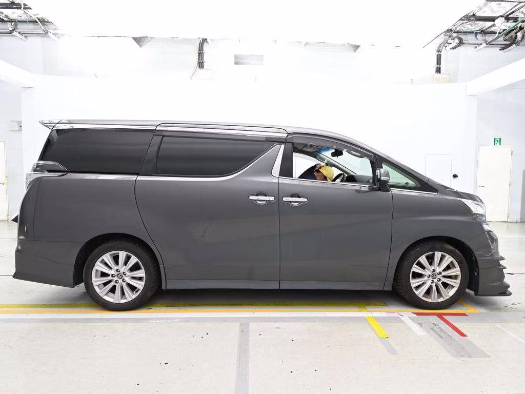 TOYOTA VELLFIRE