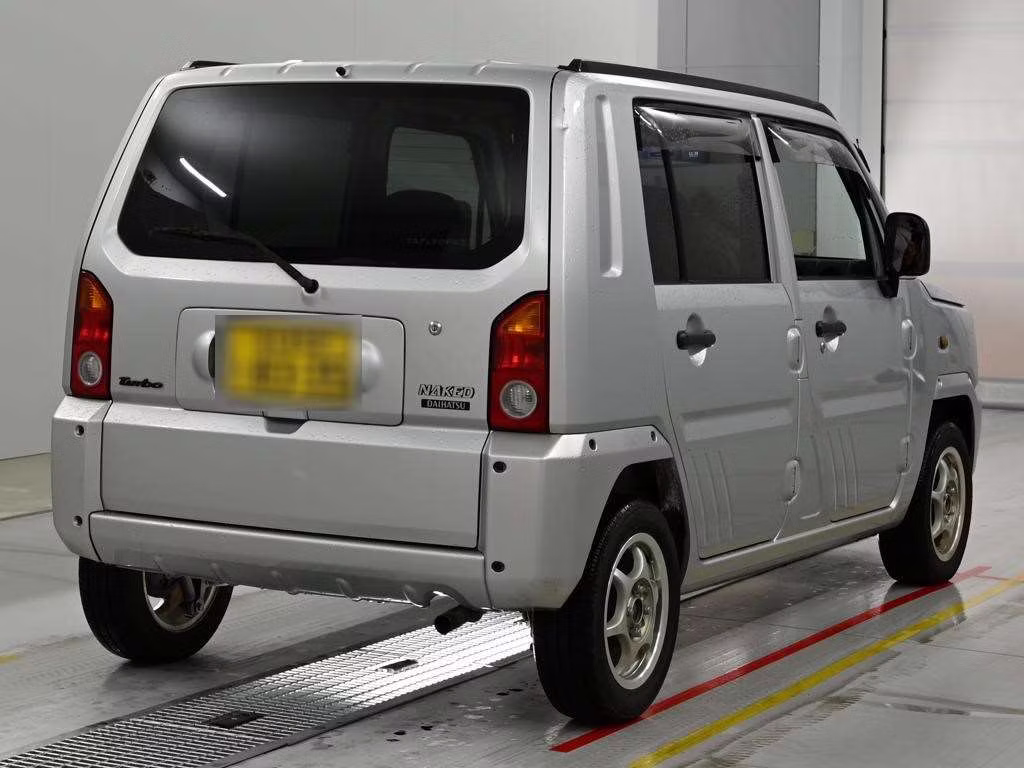 DAIHATSU NAKED