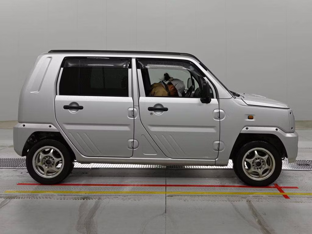 DAIHATSU NAKED