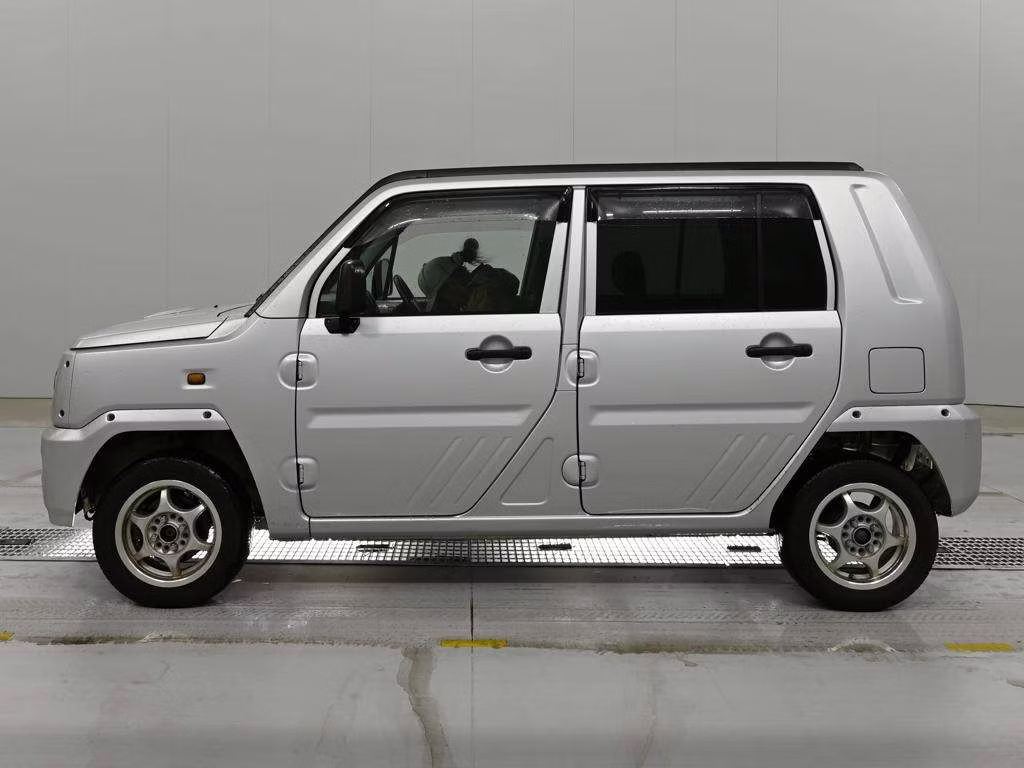 DAIHATSU NAKED